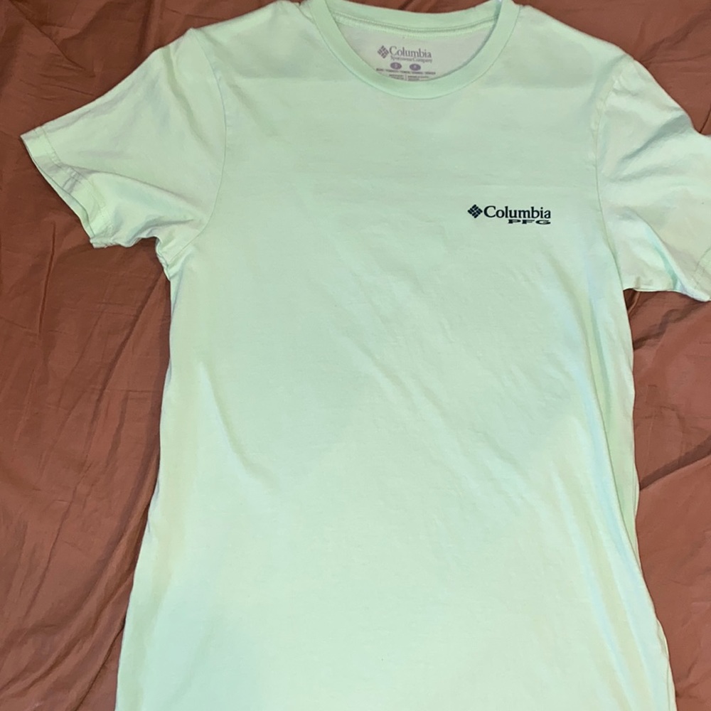 Men’s Small Columbia T-Shirt